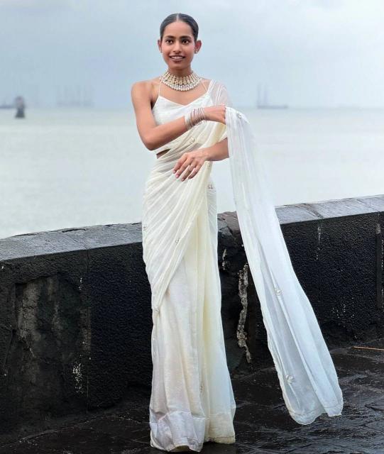 Svara beautiful handwork saree surat wholsaler